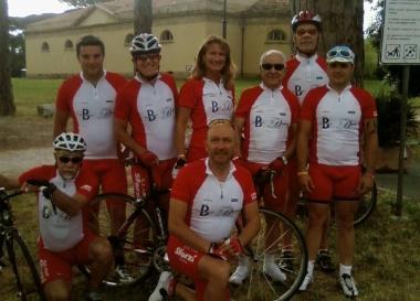 <b>CLUB STORICO. </b>Gli atleti della Cicli Sforzi edizione 2010 