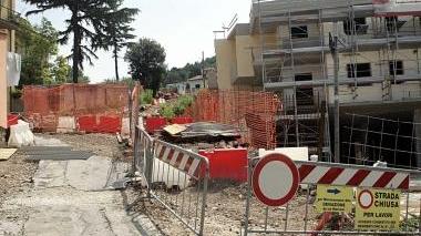 Ecco come appare attualmente via Gobbi