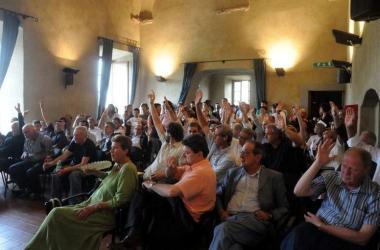 La sala gremita dalle mamme pontremolesi 