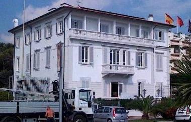Villa Grey liberata dai ponteggi 