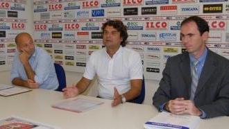 <b>PRESENTAZIONE.</b> Da sinistra Parisi, Scalone e Becherini
