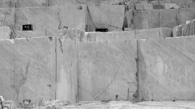 Una cava di marmo di Carrara