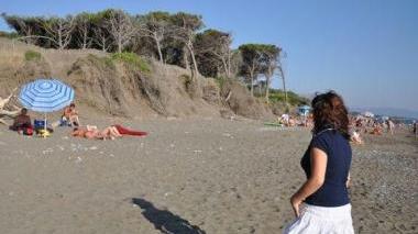Rapinati in spiaggia nella notte