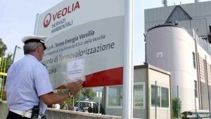 La polizia municipale esegue l’ordinanza della Procura di Lucca
