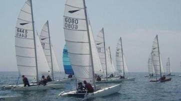 Una regata della classe Dart 18 a Donoratico