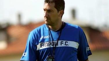 A destra Lorenzo Stovini mentre effettua una delle esercitazioni specifiche per la difesa insieme al compagno Simone Iacoponi
