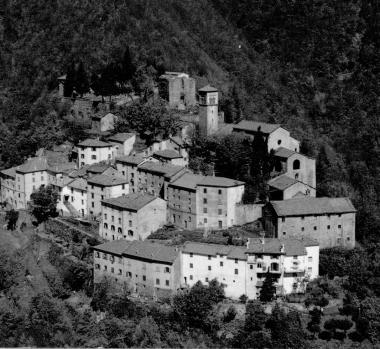 Una veduta aerea di Castello di Sambuca 