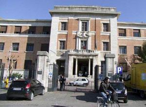 «L'Ateneo assuma o ci ridia i soldi»