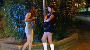«In via del Gallo prostituzione, tir e niente controlli»