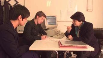 Giovani durante un colloquio di lavoro