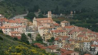 Pittori in scena nella chiesa della Pietà con l'esposizione di Gabriella Volpini