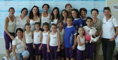 <b>DA CAMAIORE A PESARO.</b> Foto di gruppo delle ginnaste della Nuova Realt&agrave; impegnate la scorsa settimana a Pesaro 
