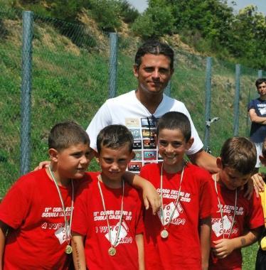 Un gruppo di ragazzi a Corfino   