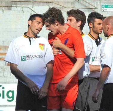 Tensione in campo dopo la gara contro il Mosciano al Melani   