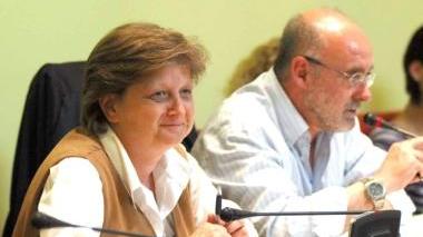 Il sindaco e la giunta in un’assemblea pubblica ad Olmi