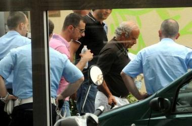 <b>IL BLITZ.</b> Il direttore Salvatore Iodice al momento dellarresto 
