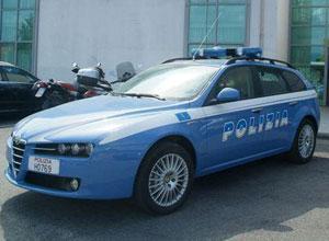 Novantenne si barrica in camera I poliziotti la convincono a uscire