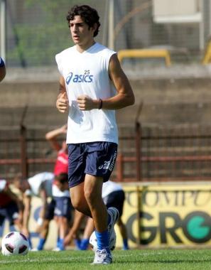 Qui sopra Saponara e, a destra, Handanovic I due questa sera non giocheranno a Gambassi 