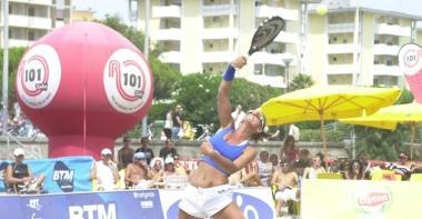 <b>BEACH TENNIS. </b>Una partita del circuito che far&agrave; tappa a Pisa 