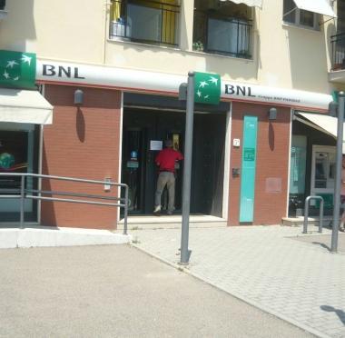 Rapina alla banca Bnl C'è l'identikit dei colpevoli sono giovani e pendolari