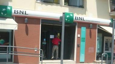Rapina alla banca Bnl C'è l'identikit dei colpevoli sono giovani e pendolari