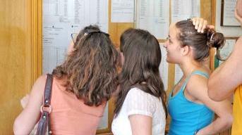 <b>I QUADRI </b>con gli esiti della maturità sono esposti ormai in quasi tutte le scuole della provincia