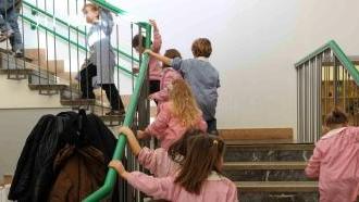 Bambini all’interno di una scuola materna