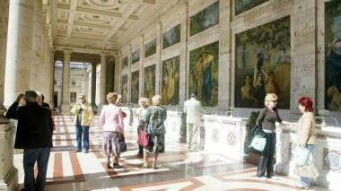 Visitatori all’interno del Tettuccio