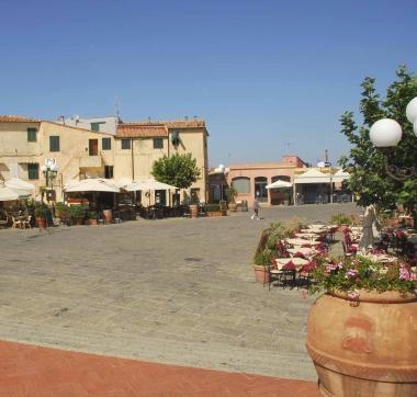 Piazza Matteotti a Capoliveri 
