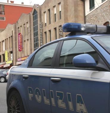 Una volante della polizia      