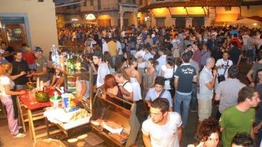 A fianco piazza della Sala In basso da sinistra Ceccherini e Mingrone Toci e Righi sotto Gorini e Calabrese Cavaciocchi e Grilli A destra Luigi Marasti