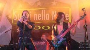 Una band sul palco di Suoni nella notte