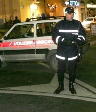 <b>CONTROLLI </b>della polizia municipale nei locali del by night    