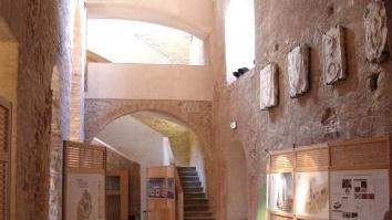 L’interno del Castello allestito per la mostra su Leonardo