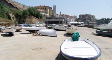 Le ultime barche rimaste sul piazzale dalaggio 