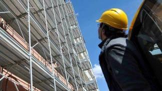 Tra i settori che faticano a ripartire c’è l’edilizia
