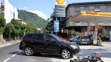 MASSA. Ancora uno scontro tra moto e auto in città. Una moto 125 guidata da un fiorentino ...