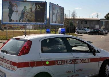 Una pattuglia della polizia municipale 