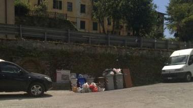 I rifiuti in piazza San Nicolò
