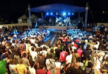 La serata finale del Blues nel cortile di Villa Scornio   
