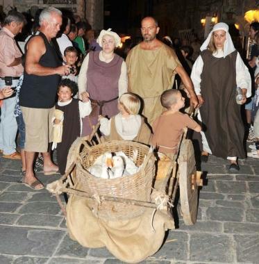 Le foto dellultima serata medievale suveretana sono visibili sul nostro sito  
