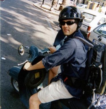 Ben Birdsall con la Vespa ha girato la Valdera ed ha scritto un libro sullesperienza 