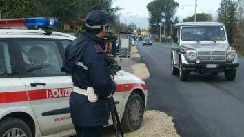 Un controllo della polizia municipale di Capannori