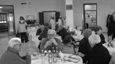 Anziani in una casa di riposo (foto d’archivio)