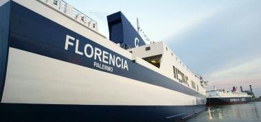 Il traghetto Florencia che svolge il servizio merci e passeggeri per Barcellona 