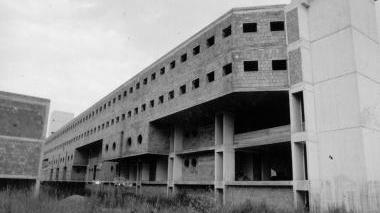 <b>LO SCHELETRO </b>delle vecchie terme