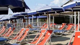 <b>STABILIMENTO.</b> Secondo la cliente gli ombrelloni erano troppo vicini e raggiungere i bagni era molto difficile