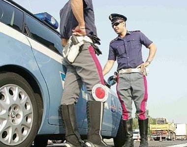 Una pattuglia della polizia stradale   