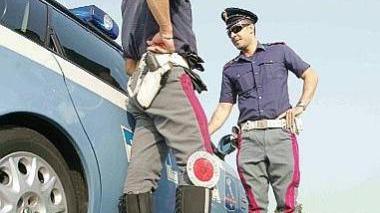 Una pattuglia della polizia stradale