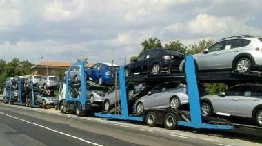 Le bisarche parcheggiate al Calambrone